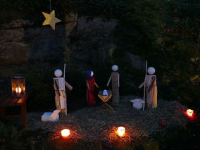 Waldadvent in der Fatima-Grotte (Foto: Karl-Franz Thiede)